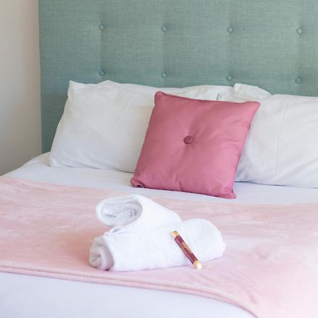 Aston Norwood Chalets อัปเปอร์ฮัทท์ ภายนอก รูปภาพ